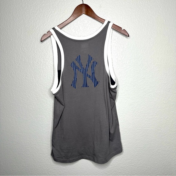 New York Yankees Women's L Baseball Bling Sleeveless Tank Grey Blue Athletic - Picture 5 of 7